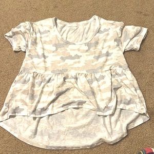 AE Womens Flowy Blouse